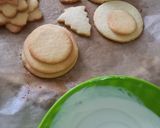 Foto del passaggio 4 della ricetta Alberello di Natale con biscotti e crema al mascarpone