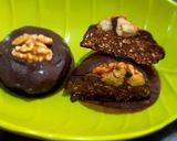 صورة لخطوة 1 من وصفة حلى الطاقة مع الكاجو واللوز والجوز😋🍪