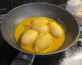 A picture of step 5 of Squid Curry Stuffed with Tofu and Egg.
