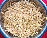 A picture of step 4 of Bhavnagari Ganthiya.