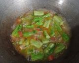 Foto langkah ke 3 dari resep Tumis Pare Rawit Hijau.