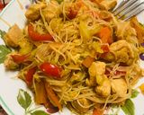 Pas rețetă Tăiței chinezești reinterpretați cu piept de pui și legume preparat de mine 1 fotografie