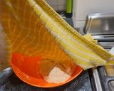 Foto del paso 6 de la receta: A la masa con los niños de la casa, pizza casera para hacer en familia