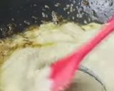 A picture of step 2 of Methi matar malai.