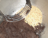 Foto langkah ke 2 dari resep Choconut Cookies.