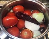 Foto del paso 1 de la receta: Huevos embodegados Santa Cruz