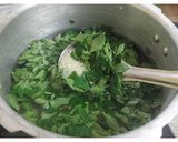 முருங்கையிலை கஞ்சி/சாதம்(moringa leaves rice recipe in tamil) ரெசிபி ஸ்டேப் 3 புகைப்படம்