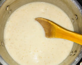 A picture of step 4 of Banana’n’milk pap.