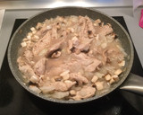Foto del paso 3 de la receta: Empanada de pollo a la BBQ