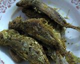 Foto langkah ke 3 dari resep Tumis tim ikan kembung.