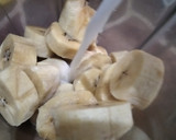 Foto langkah ke 1 dari resep *Kue Pisang Kukus*.