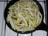 Salteado de verduras con fideos y salsa de soja