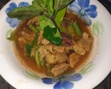 รูปขั้นตอนการทำที่ 1 ของ แกงพริกเทียมเนื้อใส่ใบธัมมัง