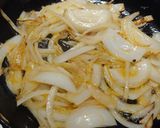 Foto del paso 2 de la receta: Entrecot con salsa confitada sobrasada y champiñones