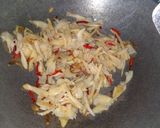 Foto langkah ke 4 dari resep Tumis jamur putih.