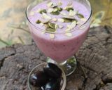 A picture of step 2 of Jamun Smoothie.