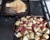 Foto del paso 3 de la receta: Pollo a la mostaza con papas al horno