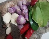 Foto langkah ke 1 dari resep Tumis Kelapa Urab.