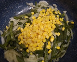 Foto del paso 4 de la receta: Pasta codito con rajas de poblano, queso, elote y crema