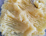 Foto del paso 3 de la receta: Bolas de patata con jamón y queso