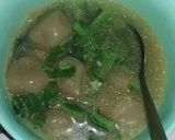Foto langkah ke 5 dari resep Cilok kuah pedas sayuran.