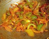 शिमला मिर्च प्याज की सब्जी रेसिपी चरण 3 फोटो
