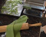 Foto del paso 3 de la receta: Fideos caseros de espinaca