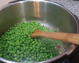 Foto del paso 3 de la receta: Guisantes con bacon y cebolla