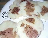 A picture of step 2 of Spicy cheesy baked potatoes.