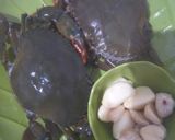 Foto langkah ke 1 dari resep Kepiting goreng bawang putih.