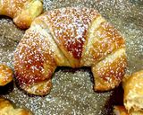 Foto del passaggio 9 della ricetta Croissant fatti in casa