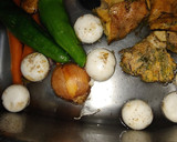 Foto del paso 1 de la receta: Fondo para arroz. O Fideuá con Mejillones y setas