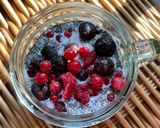 Gambar langkah 4 resipi Chia Seeds Mixed Berries.