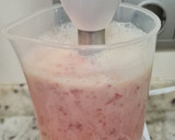 Foto del paso 2 de la receta: Batido de mango, piña, plátano, fresas y galletas