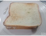 A picture of step 3 of Fry Egg Sandwich.