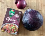 Foto del passaggio 1 della ricetta Riso rosso con cavolo e formaggio di capra