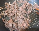 Hình bước làm 3 của món Bò xào dứa