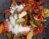 Foto langkah ke 3 dari resep Sambal Cung / Tomat kecil.