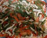 Foto del paso 5 de la receta: Pizza de pollo con pimientos