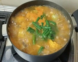 Foto langkah ke 2 dari resep Sayur asam daun Singkil.