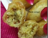 A picture of step 24 of Gujiya (Moong daal khoya and nariyal stuffed).