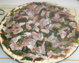 Foto del paso 10 de la receta: Pizza de espinacas y beicon
