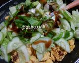 Foto langkah ke 2 dari resep Tumis Telur Timun.