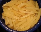 Foto langkah ke 3 dari resep French fries (Kentang Goreng).
