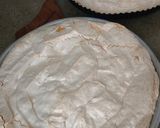Foto del paso 5 de la receta: Povlova de dulce de leche y crema chantilly.☺