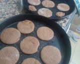 Foto del paso 7 de la receta: 03. Alfajores de maicena sabor chocolate y café 🌰 y con harina integral!