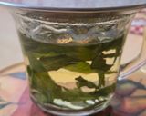 Foto del paso 2 de la receta: Infusión de cedrón o hierbaluisa con limón sutil 🍋 🌱 🍵 km cero 0️⃣