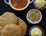 आलू पूरी(aloo poori refcipe in hindi) रेसिपी चरण 8 फोटो