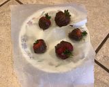 A picture of step 4 of Soft Chocolate Strawberries.
