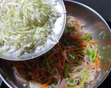 A picture of step 6 of Chinese Bhel.